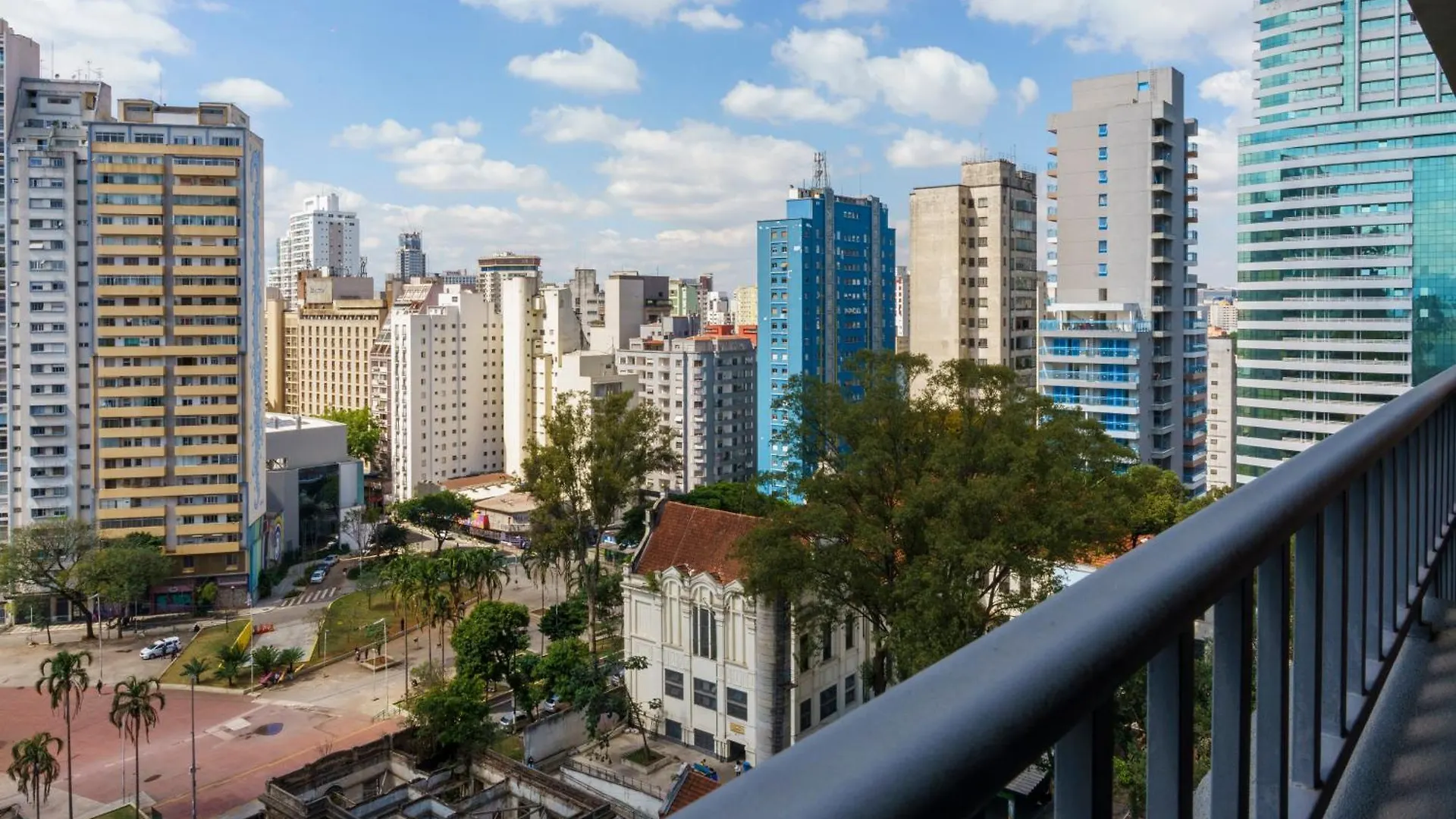 Studio Completo Consolacao - Metro Higienopolis-Mackenzie Sao Paulo Apartment